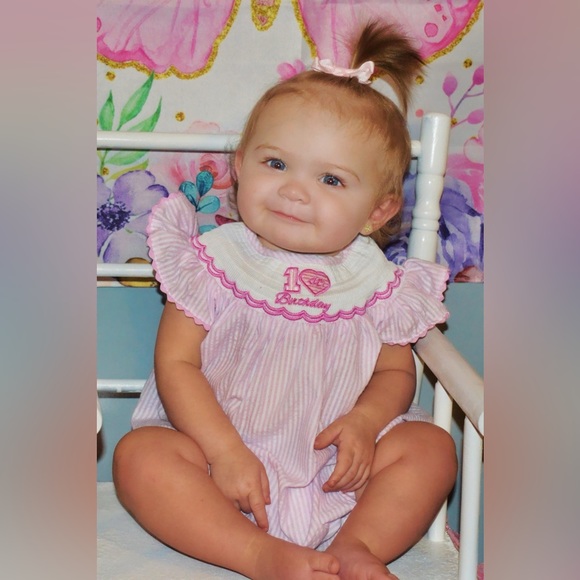 Hey! My name’s Kaycee 💕 - Picture 4 of 4